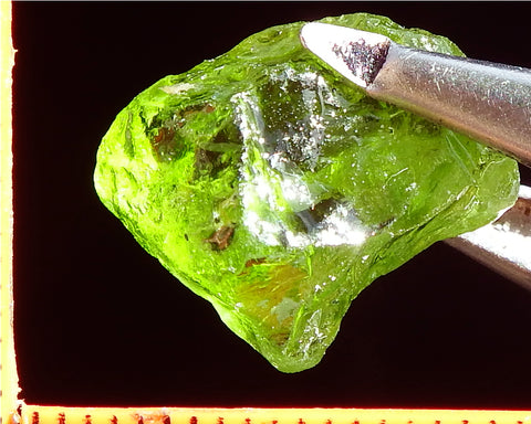 Peridot – China/Afghanistan – 12.70 cts - Ref. PR-52