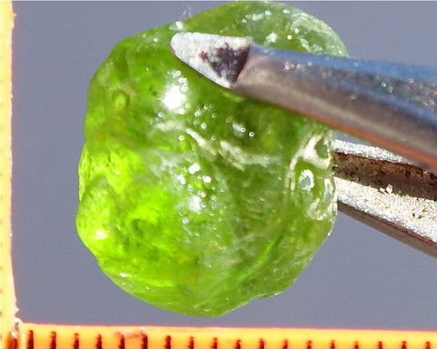 Peridot – China/Afghanistan – 11.93 cts - Ref. PR-66